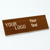 Name tag – engraved plastic Toffee / Ash – square corners – magnetic